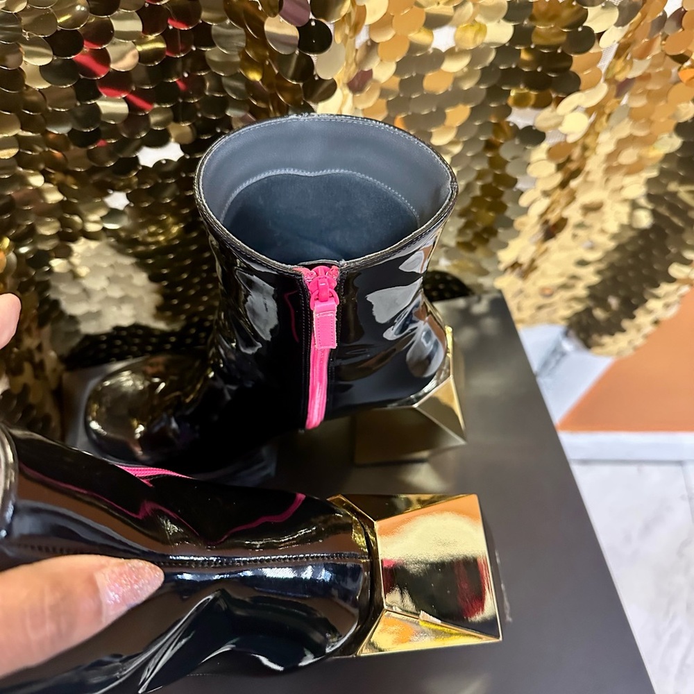 United Nude Black Platform Boots with Pink Accent 🌹 - Picture 5 of 7